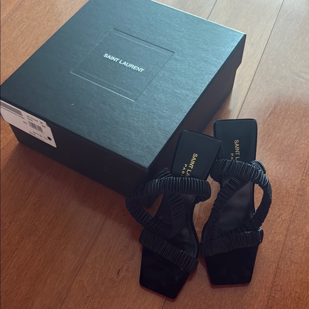 [ysl] ankle strap heels